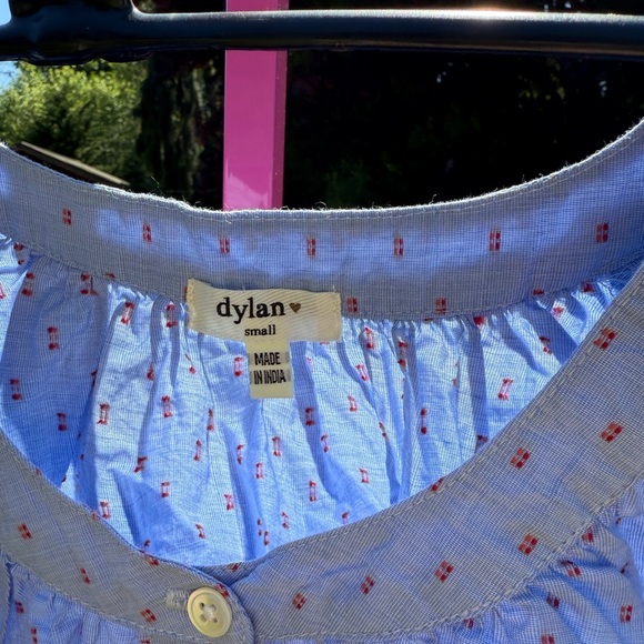 NWT Dylan women’s Blue Polka Dot Blouse with Flutter Sleeves size small - Picture 4 of 6